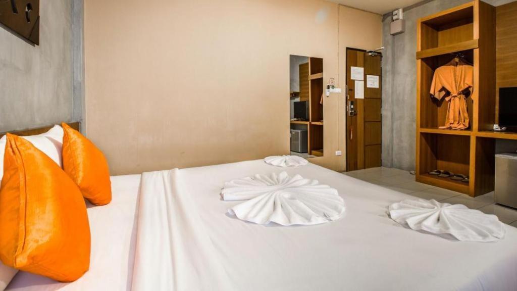B2 Santitham Hotel Csiangmaj Kültér fotó
